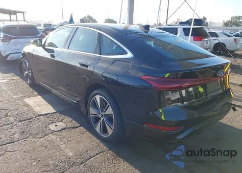 2025 Audi A6 E-Tron Premium Plus z USA, uszkodzony, nr VIN WAU2CAGH4SA018724